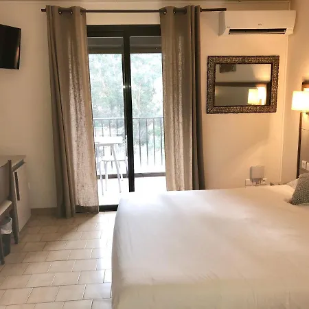 卡拉迪索酒店和公寓 酒店 3*